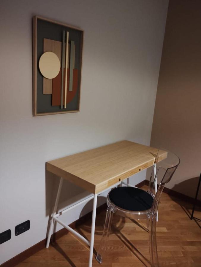 Mille4 Apartment Novara Bagian luar foto