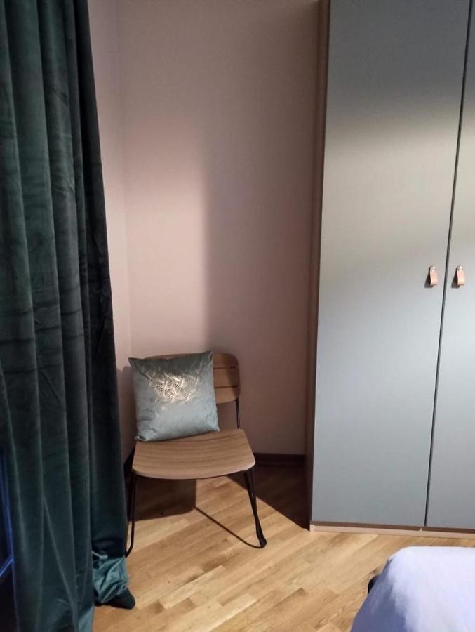 Mille4 Apartment Novara Bagian luar foto