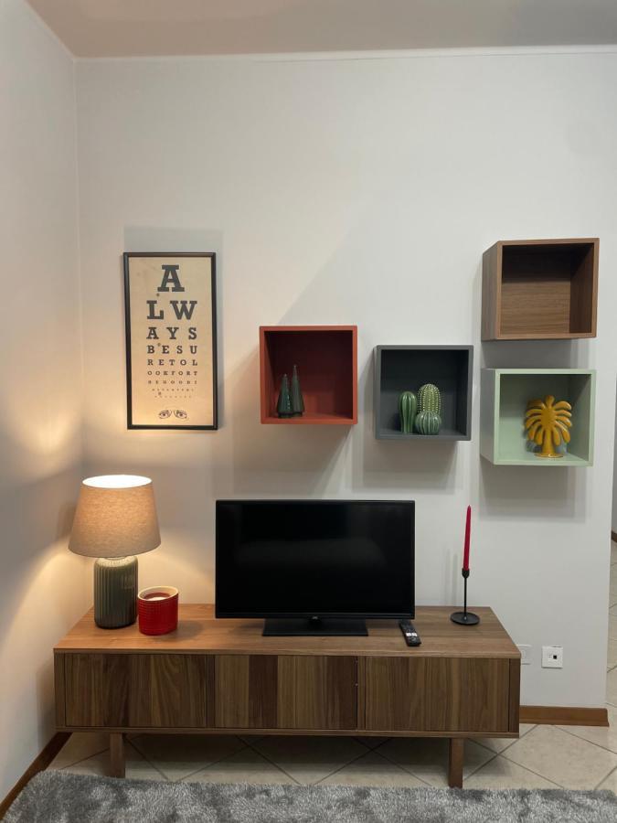 Mille4 Apartment Novara Bagian luar foto